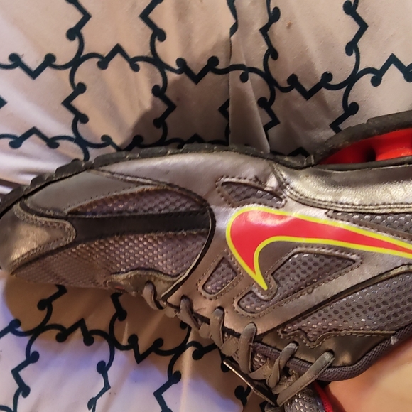 Women's Nike reax run dominate us shoes size 9 - Picture 11 of 17